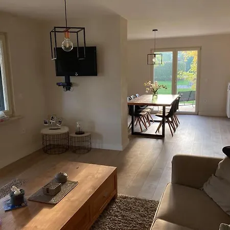 Luxury 4 Bedroom 2 Km From The Coast. Villa