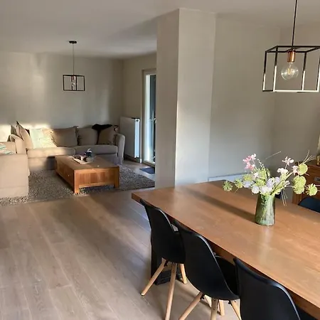 Luxury 4 Bedroom 2 Km From The Coast. Villa Frata