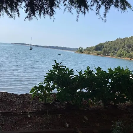 Luxury 4 Bedroom 2 Km From The Coast. Vila Frata